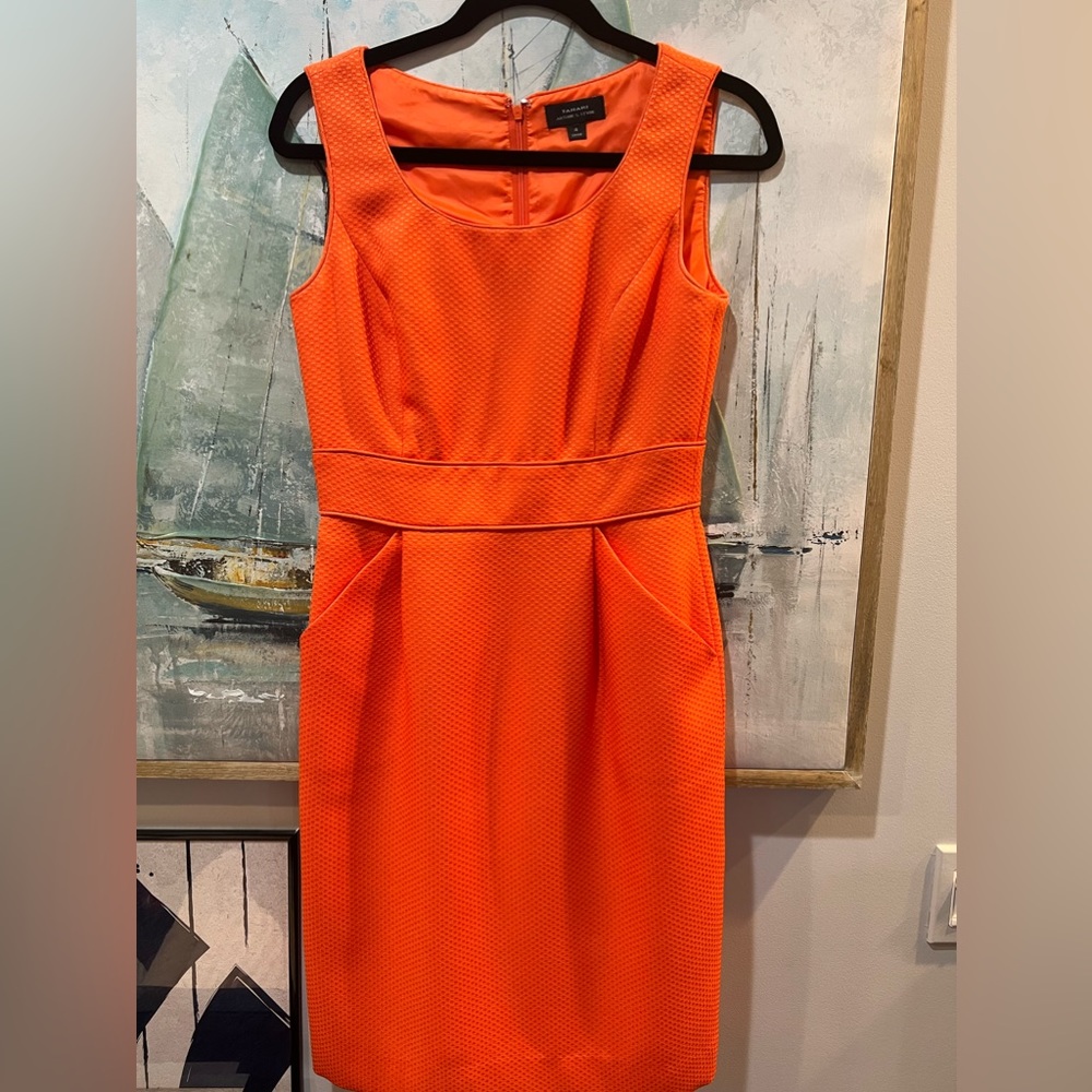 Tahari shift with pockets